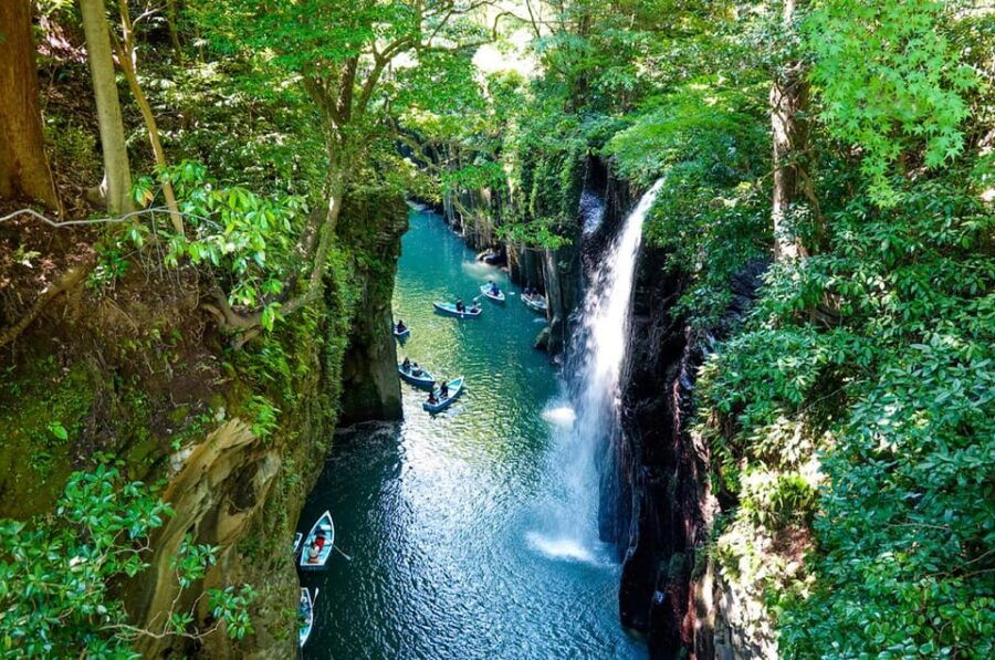 From Fukuoka: Miyazaki, Kumamoto, and Takachiho Gorge Tour