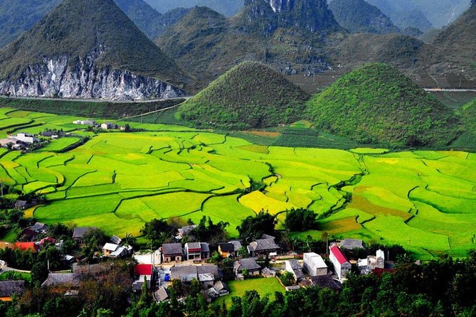 From Ha Giang: Motorbike Tour 3D2N (Small Group With Easy Riders)