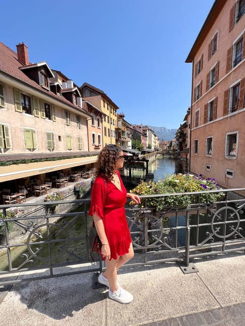 From Lyon: Medieval Town of Pérouges & Annecy Day Tour