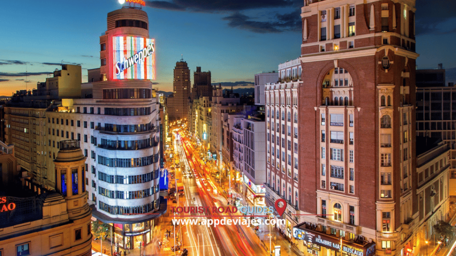 From Madrid: Private Tour of Madrid 4 Hours