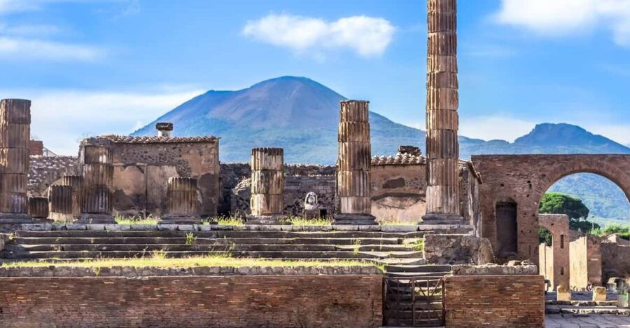 From Naples Port: Pompeii and Mt. Vesuvius Day Trip