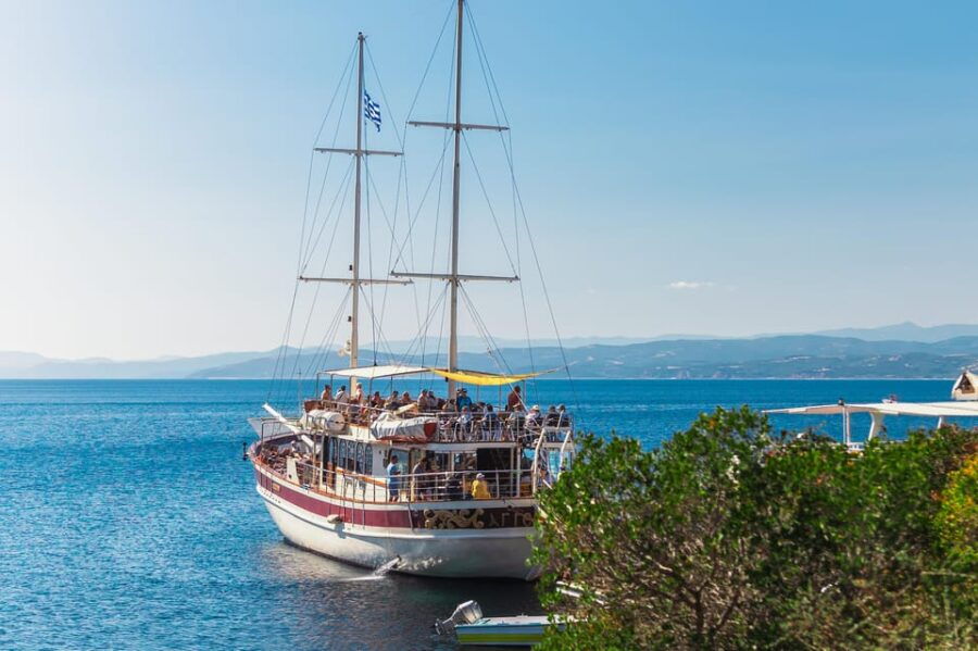 From Thessaloniki: Halkidiki Blue Lagoon Cruise With Lunch - Tour Overview