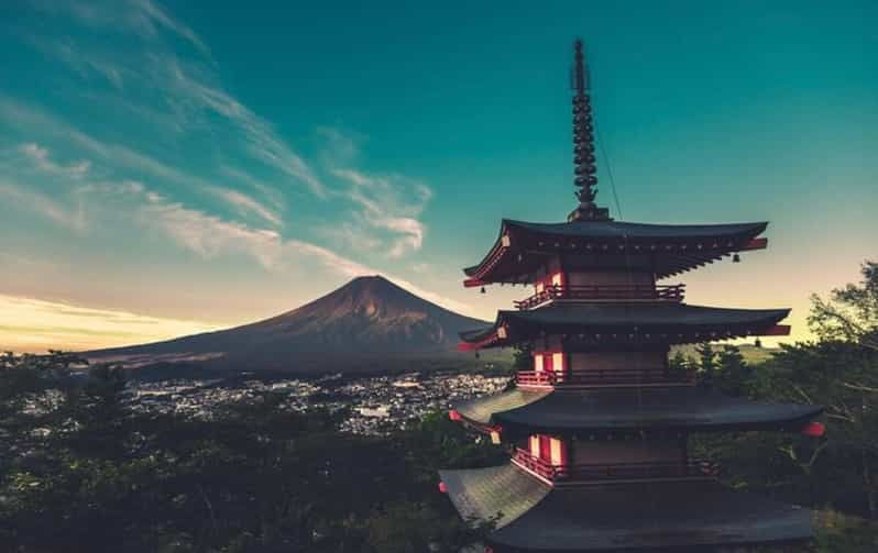 From Tokyo: Mount Fuji Sightseeing Private Group Tour