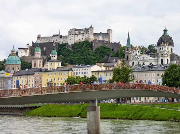 From Vienna: Picturesque Hallstatt and Salzburg Day Trip