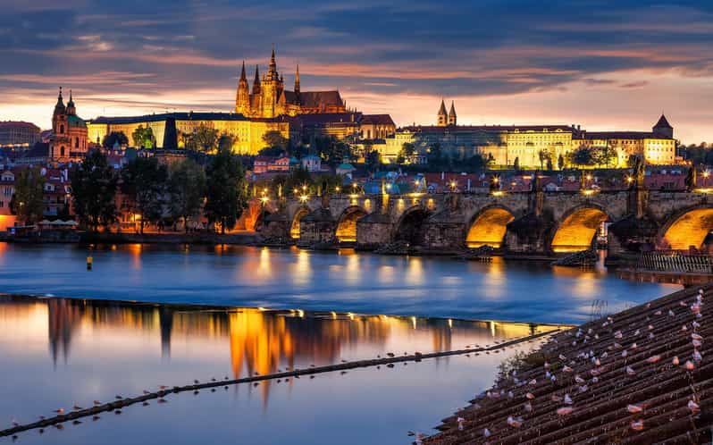 From Vienna: Private Guided Tour to Prague