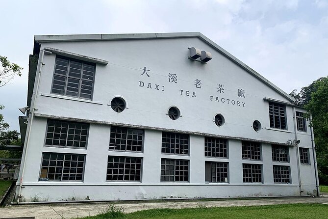Full Day Tour to Taoyuan Daxi and Yingge From Taipei - Group 3: