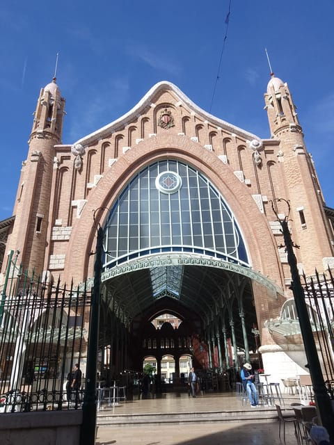 Gastronomic Bike Tour. Arts and Sciences Museum & Ruzafa