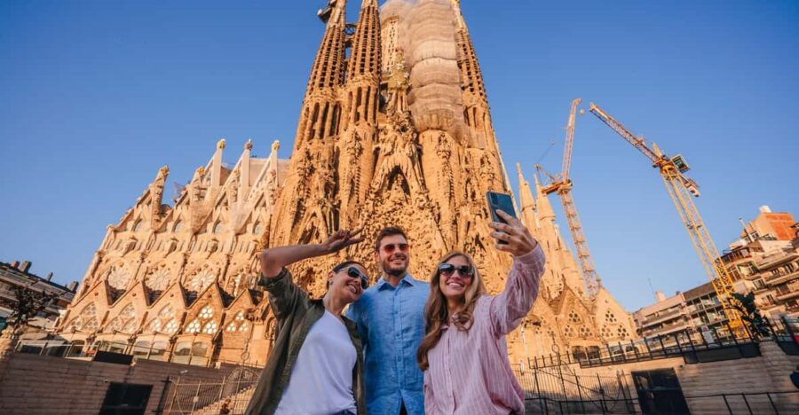 Gaudí's Artworks: Pedrera & Sagrada Família Exclusive Tour - Tour Highlights