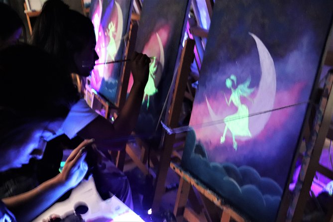 Glow Sip & Paint