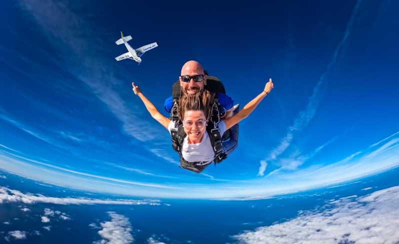 Gran Canaria : Skydiving Over Maspalomas Dunes - Experience Overview