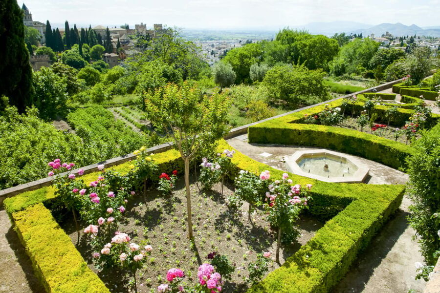Granada: Alhambra Gardens and Generalife Ticket