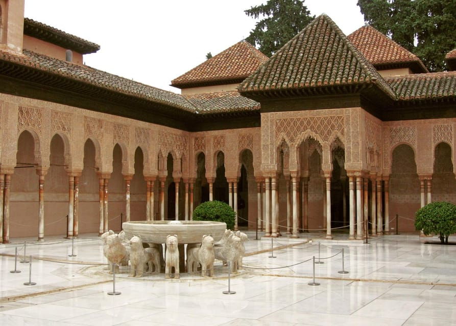 Granada: Tour of Alhambra, Generalife & Nasrid Palaces
