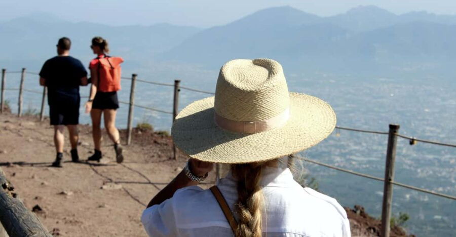 Guided Tour to Pompeii and Vesuvius From Sorrento