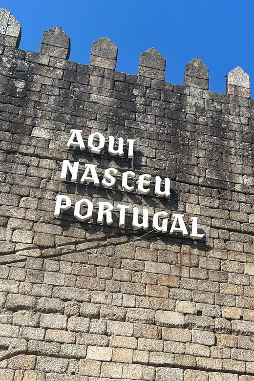 Guimarães Scavenger Hunt and Sights Self-Guided Tour - Experience Highlights
