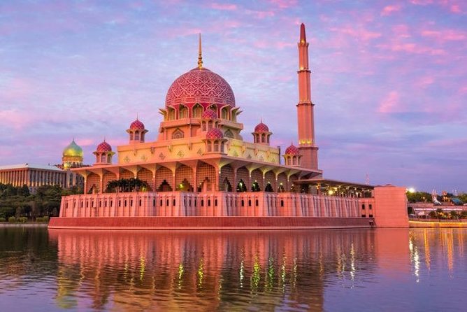 Half-Day Putrajaya 8 Attractions City Tour