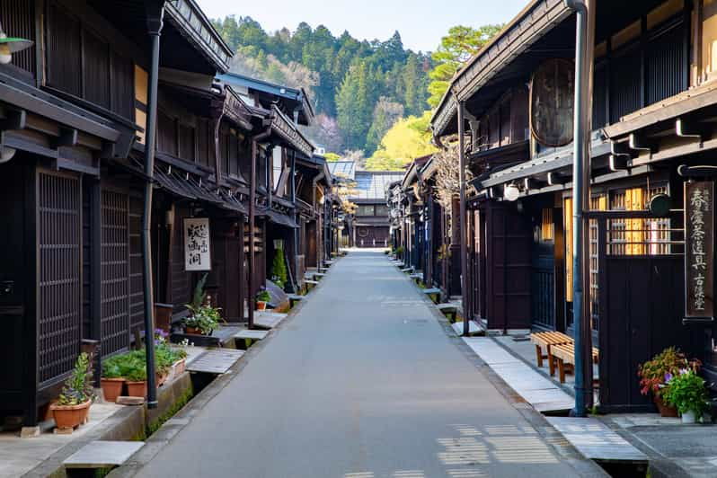 Hida:Lets Go to Takayama & Shirakawago on Public Bus!