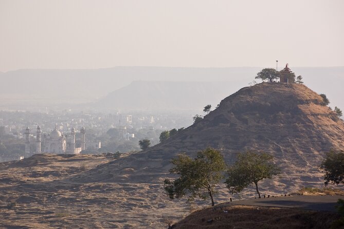Highlights of Aurangabad (Guided Half-Day City Sightseeing Tor by Car)