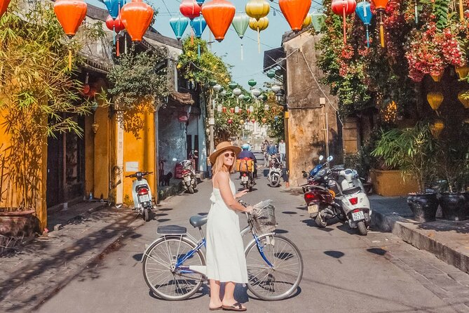 Hoi an Private Cooking Class With Lantern Workshop & Bicycle Tour - Tour Overview