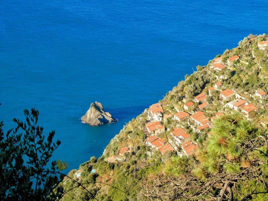 Holiday Gulf of Poets: Boat Tour and Tasting - Tour Overview and Details