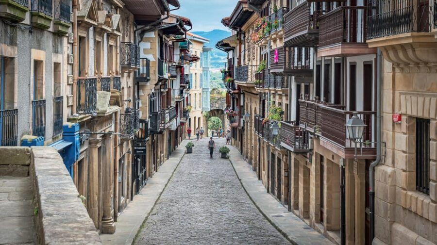 Hondarribia: Essential Walking Tour of the Citys Landmarks