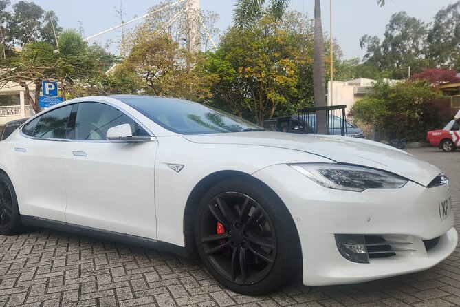 Hong Kong Hassle Free Airport Transfers in Tesla or Benz
