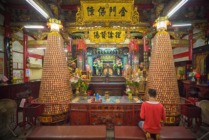 Hsinchu God Temple Fish Harbor and Zoo Private Tour From Taipei - Pricing Details and Guarantee