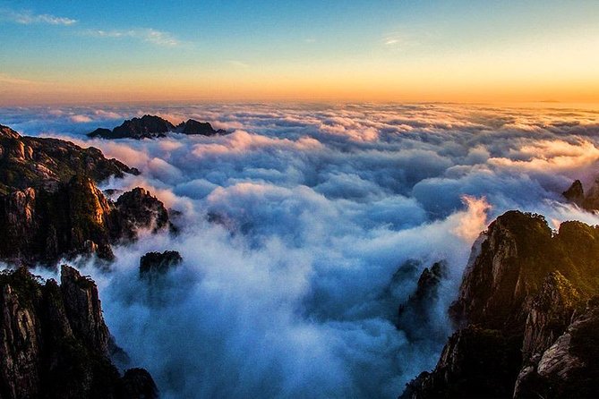 Huangshan 3 Days Tour – Yellow Mountain, Hongcun and Tunxi Ancient Street