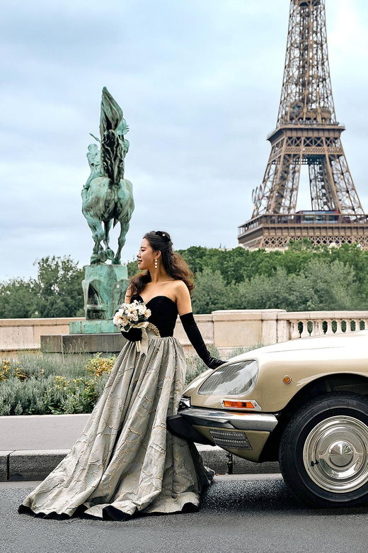 Iconic Paris : Professional Photoshoot & Vintage Car Tour - Overview and Pricing