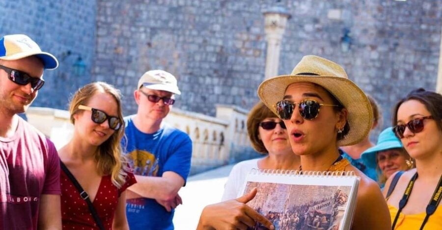 Île De La Cité Walking Tour + Saint Chapelle Entry Ticket - Tour Overview and Pricing