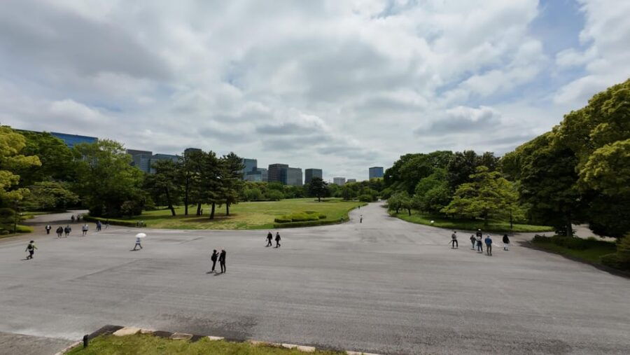 Imperial Palace Gardens - Private Tour With English Guide - Tour Overview