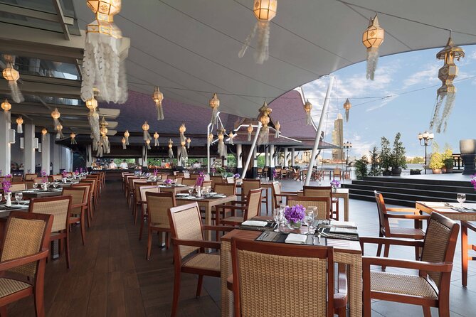 International BBQ Seafood Buffet With Cultural Performances