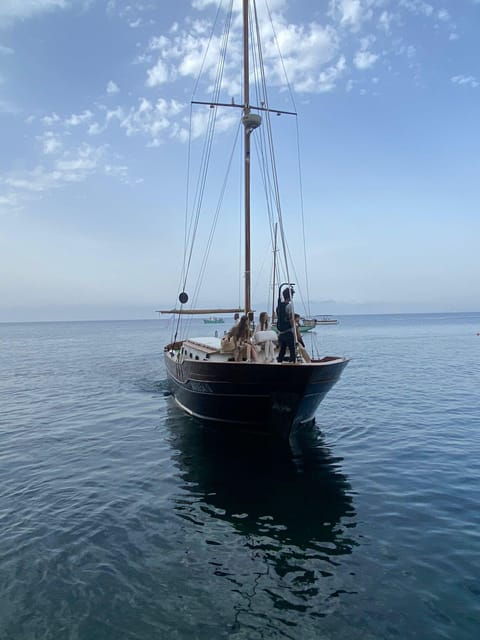 Ischia: Guided Boat Tour With Swimming and Traditional Lunch