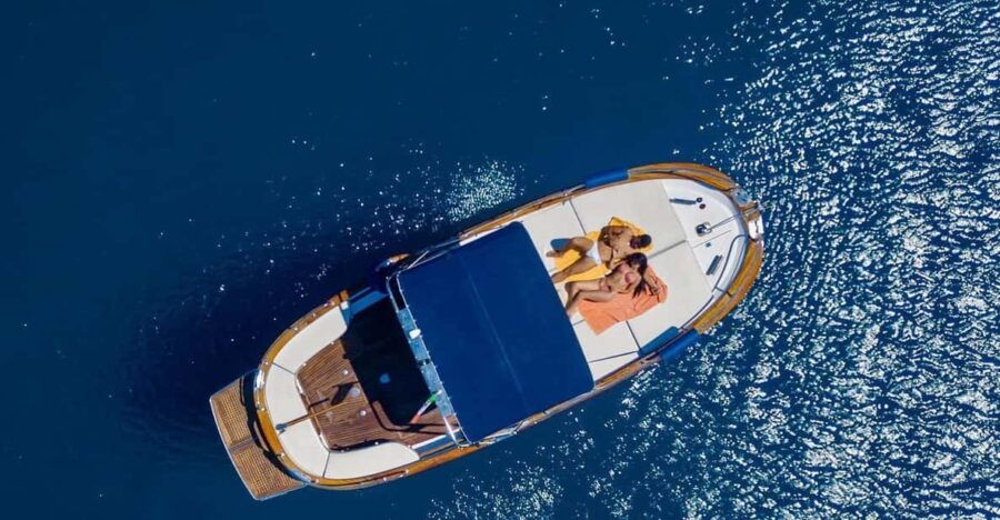 Island of Ischia: Private Full Day Boat Tour on Aprea 7,5m O