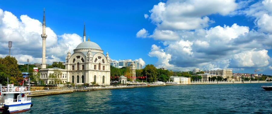 Istanbul: Bosphorus and Black Sea Cruise With Lunch - Activity Overview