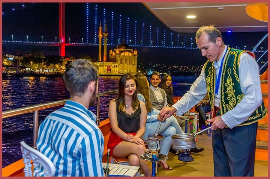 Istanbul: Bosphorus Night Dinner Cruise With Private Table