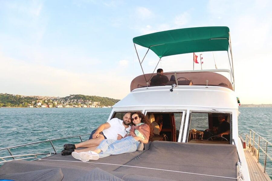 Istanbul: Bosphorus Yacht Cruise at Sunset With Snacks - Tour Overview and Pricing