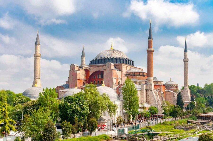 Istanbul: Hagia Sophia, Topkapi & Mosque Small Group Tour