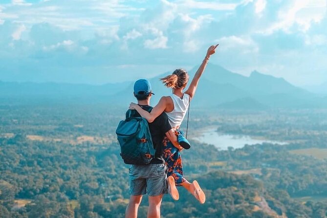 Kandy to Anuradhapura Shuttle & Dambulla Sightseeing Tour