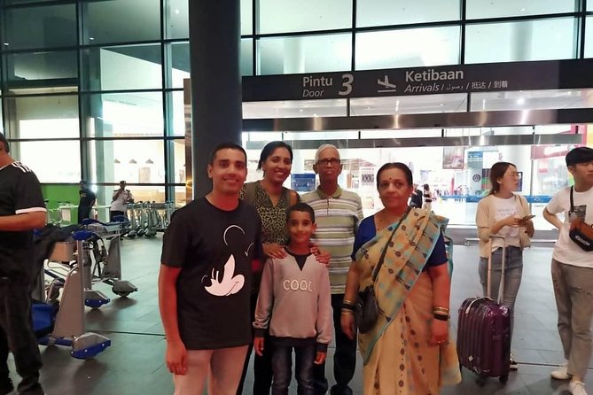 Kuala Lumpur Airport To Genting Highlands City EN-ROUTE Batu Caves Tour