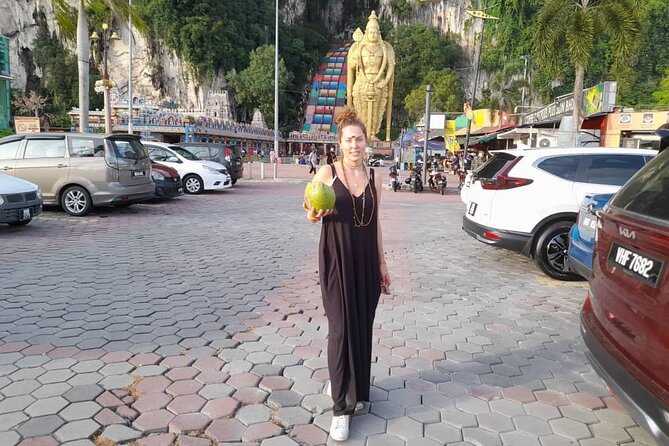 Kuala Lumpur Airport to Genting Highlands City Hotels En-route Batu Caves