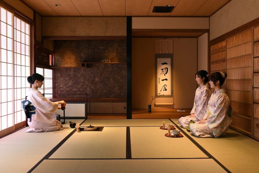 Kyoto: Tea Ceremony With Kimono and Photoshoot