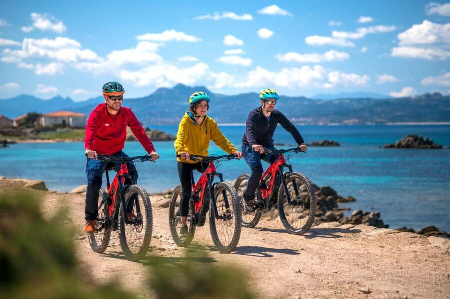La Maddalena - Caprera: Premium E-Bike Tour Ducati E-Bikes