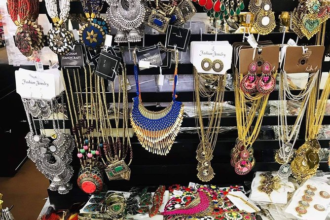 Ladies Special: Lahore Half Day Guided Shopping Tour