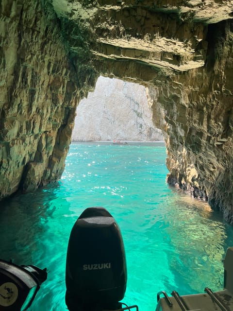 Laganas: Myzithres Sunset Experience With VIP Speedboat
