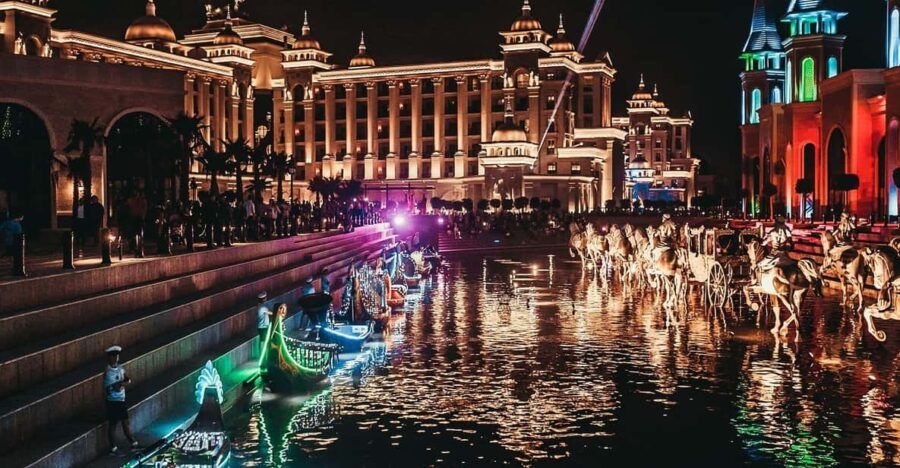 Land of Legends Night Show & Transfers