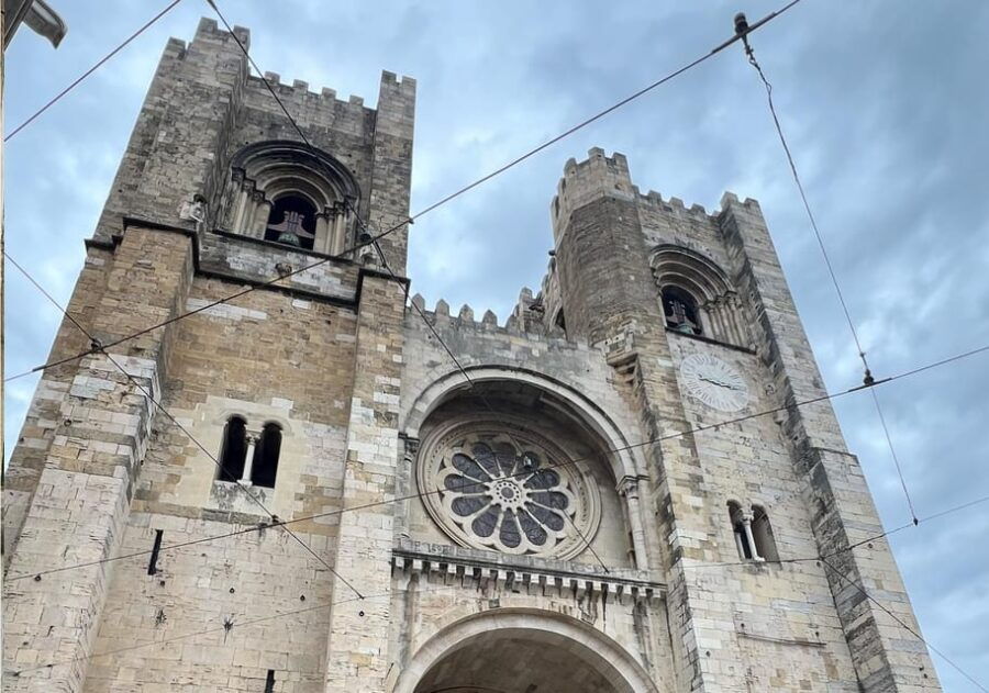 Lisbon (Alfama) Scavenger Hunt and Sights Self-Guided Tour - Tour Overview and Pricing