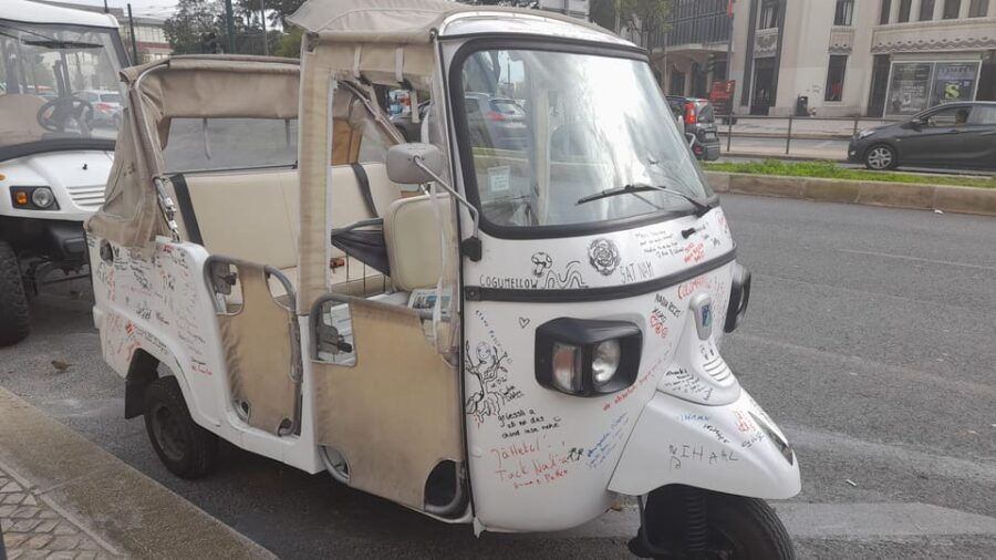 Lisbon: Guided Local Tour in the Oldest Part of the City - Tour Overview