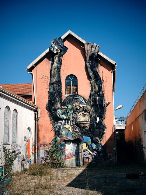 Lisbon: Street Art Lovers With Tuktuk