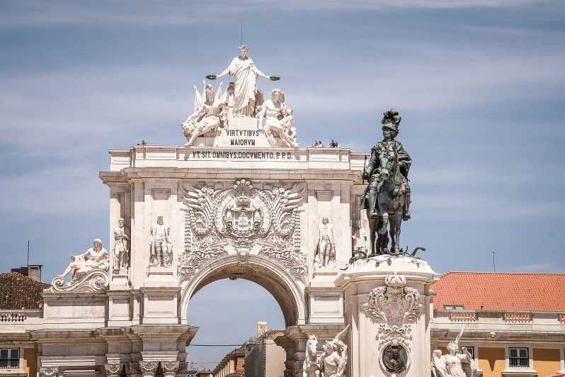 Lisbon Tour: Old Town & City Tour by Eco-TukTuk