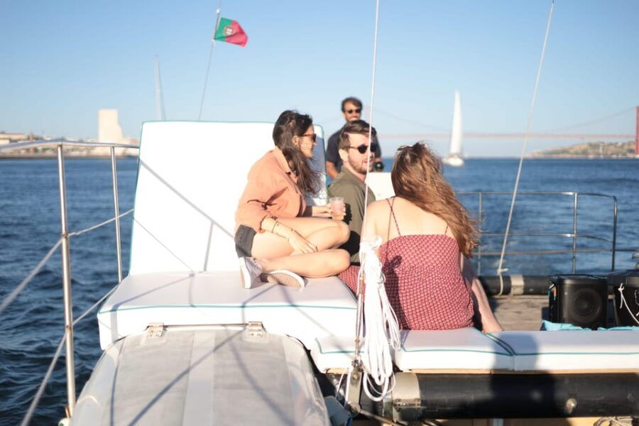 Lisbon View From the Tejo: Catamaran With OPEN BAR and Music - Overview of the Catamaran Experience